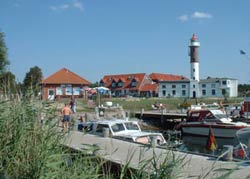 Hafen in Timmendorf auf Poel mit zahlreichen Restaurants, Imbissmglichkeiten, Cafes und Eiscafes